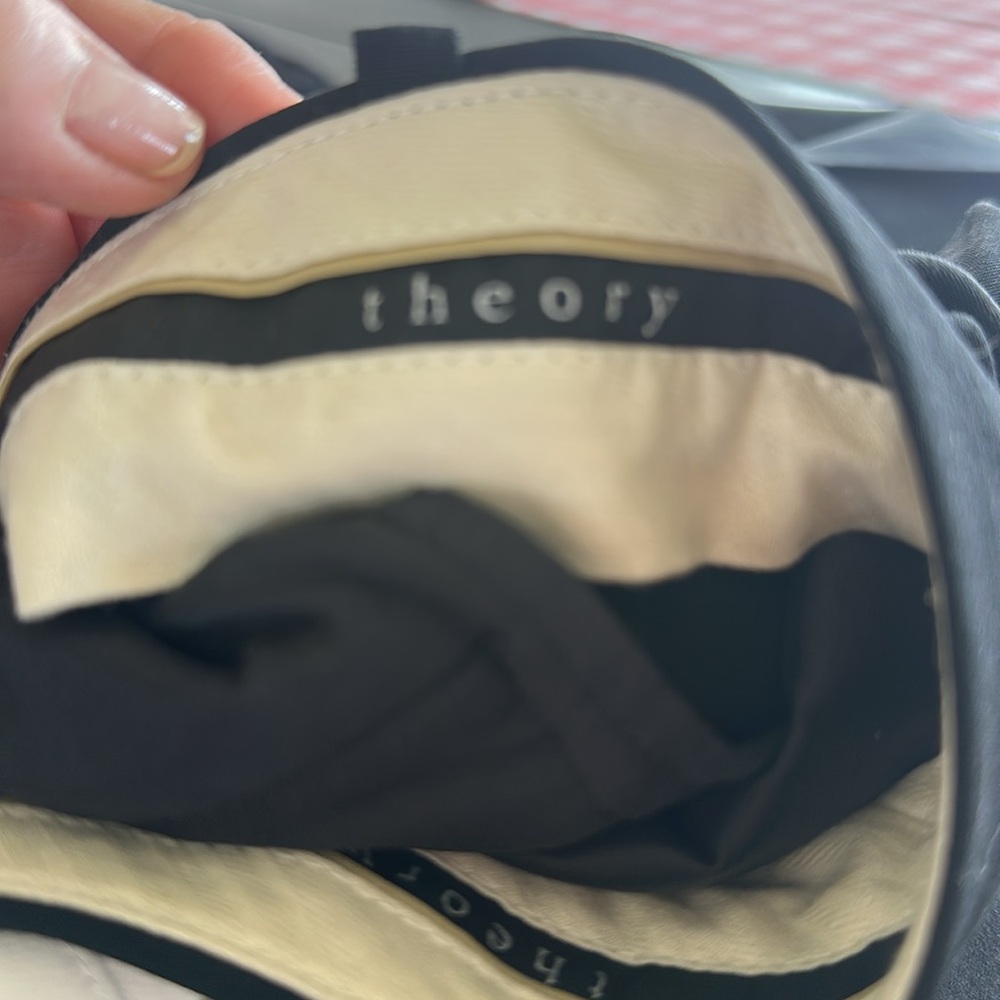 20 pair of pants. Mostly fit like a 6. Multiple brands&seasons.Closet purge!